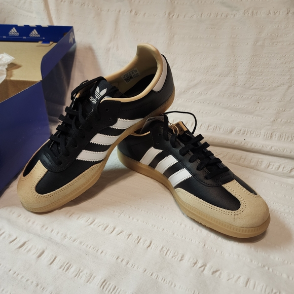 adidas Shoes - Adidas Women Samba Classic Sneakers - Black & Tan